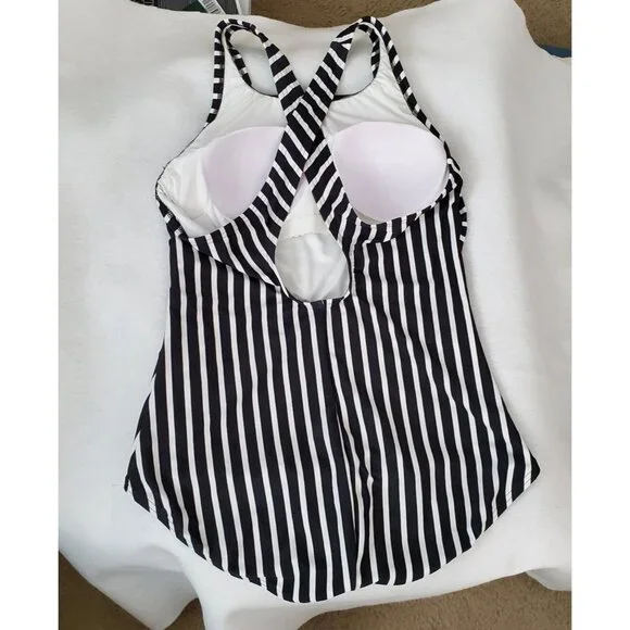 Women's Lands' End One Piece Swimsuit Black White Stripe Size M Full Coverage - Picture 8 of 8